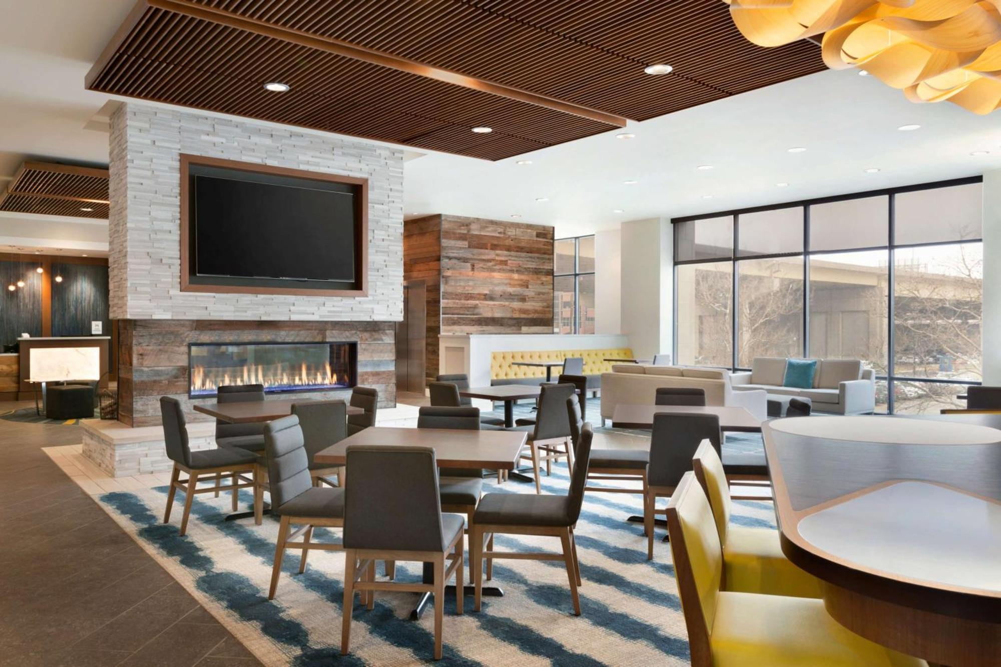 Homewood Suites By Hilton Pittsburgh Downtown Exterior photo